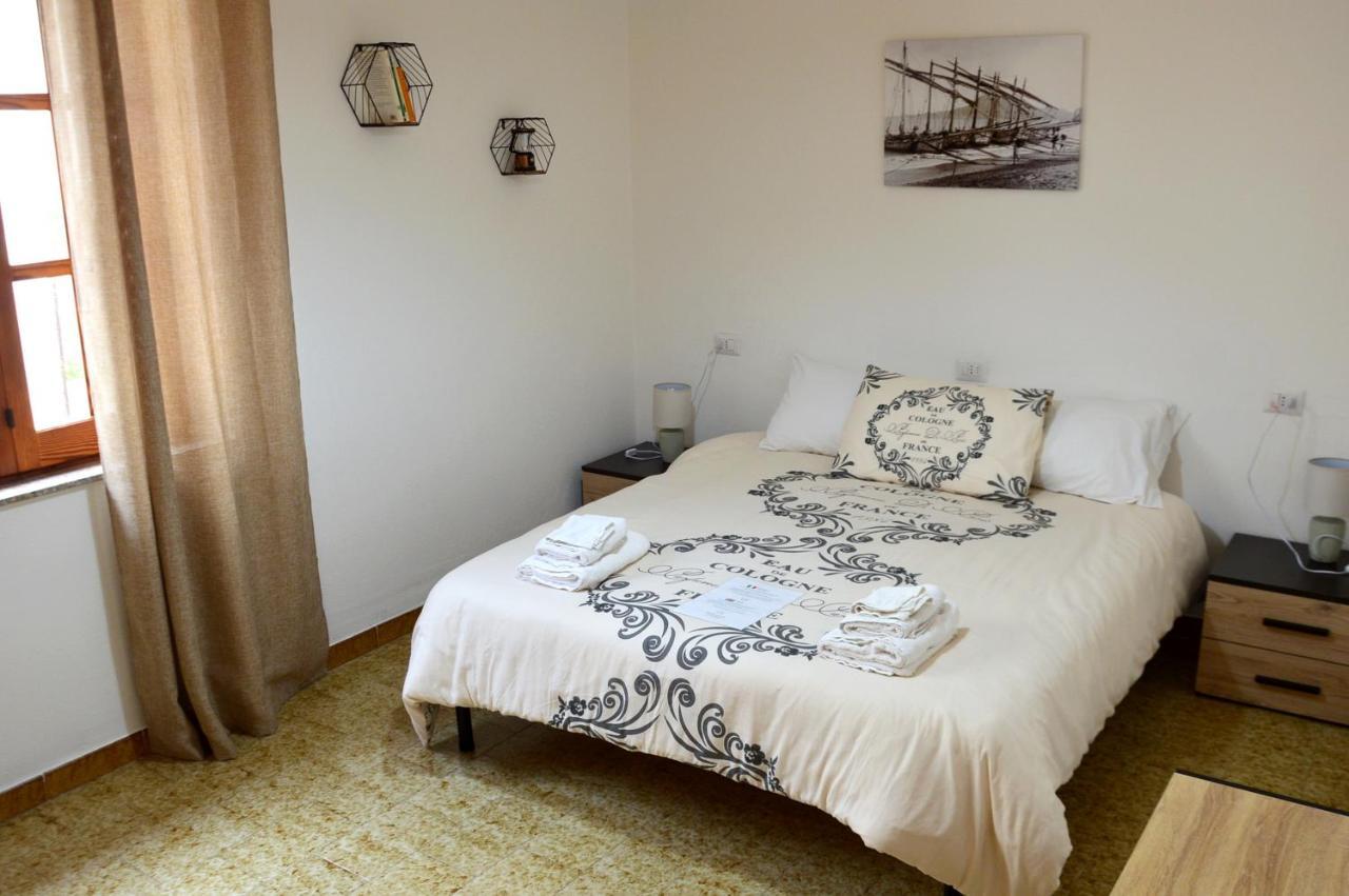 Mille Soli Bed And Breakfast Buggerru Exteriör bild